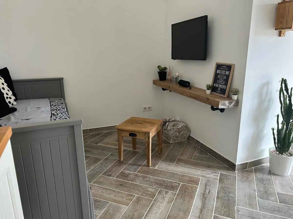 Charmant Studio Dans Villa - Jardin Privatif . La Seyne-sur-Mer Apartment