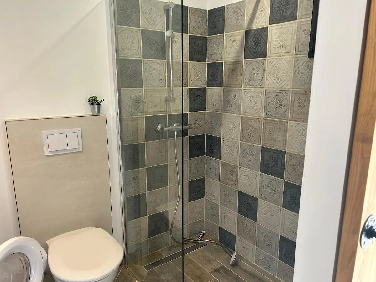Charmant Studio Dans Villa - Jardin Privatif . La Seyne-sur-Mer